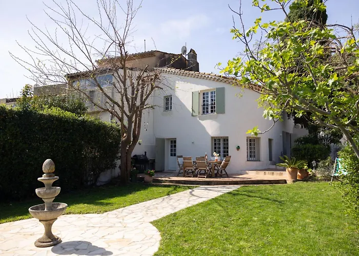 Villa Fruitier, Sunny Pool Villa Near The Sea & Beach, Domaine L'Oiseau Bleu * Сент-Максим