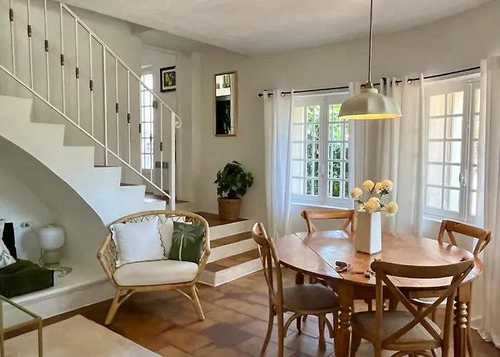 Вилла Villa Fruitier, Sunny Pool Villa Near The Sea & Beach, Domaine L'Oiseau Bleu Сент-Максим